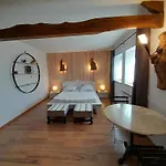 De Rouviac Дом отдыха *