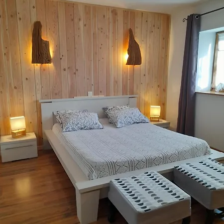 De Rouviac Hébergement de vacances Castelnau-Pégayrols