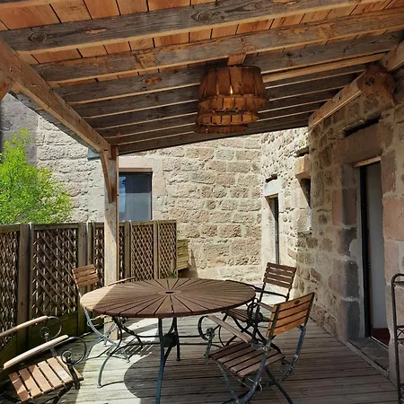 De Rouviac Hébergement de vacances Castelnau-Pégayrols